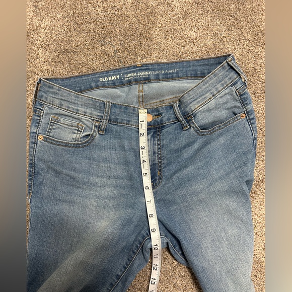 Old Navy Super Skinny Mid Rise Jeans - Picture 8 of 11